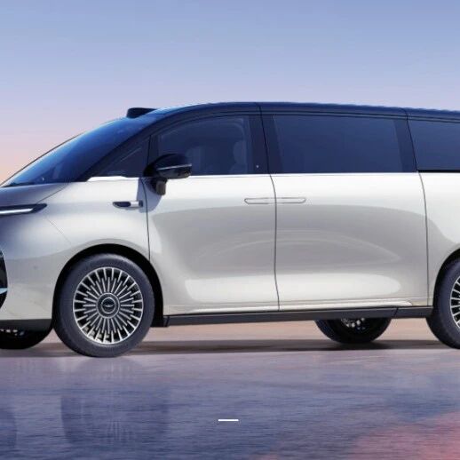 吉利银河V900首秀，搭载神盾电池安全系统，内含2.5mm厚隔热气凝胶